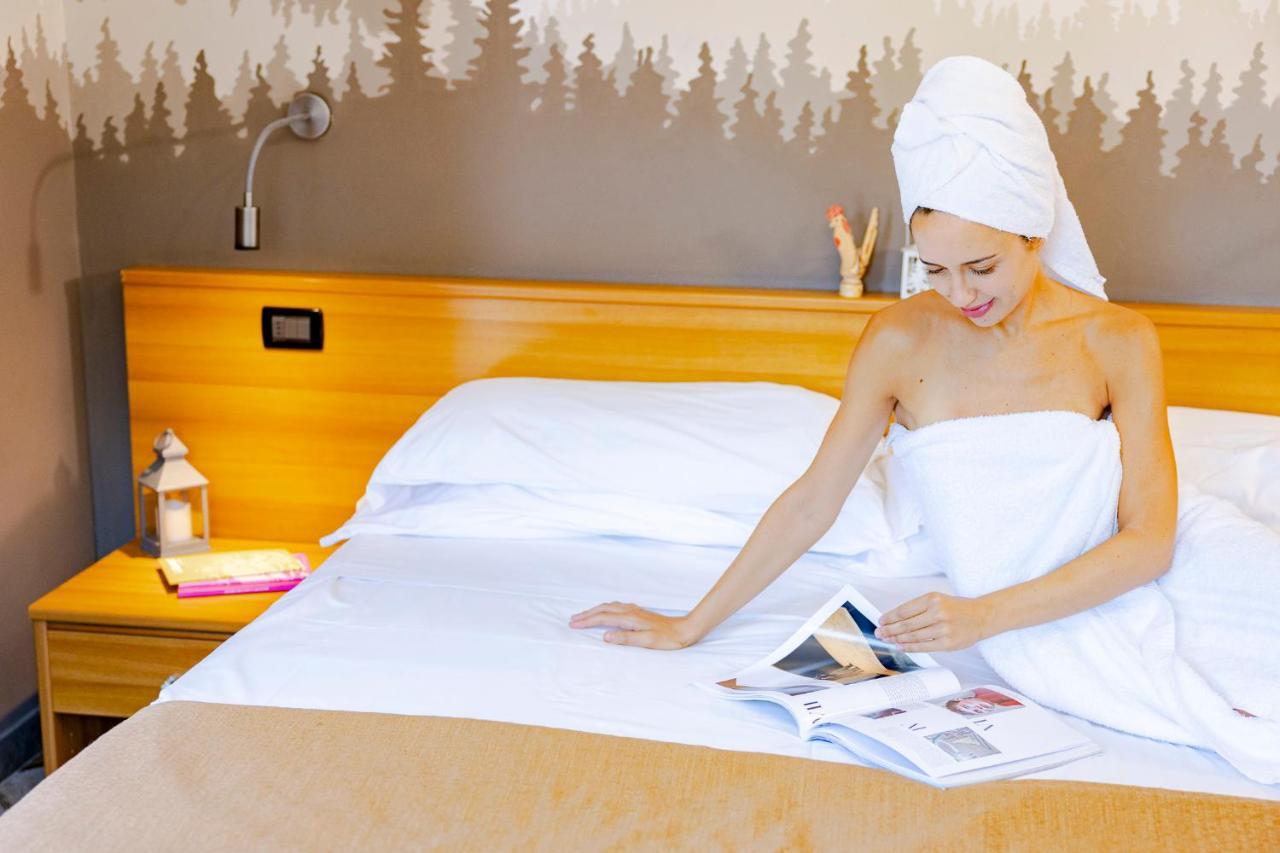 Hotel&Restaurant Armanac De Toubie 아르나드 외부 사진