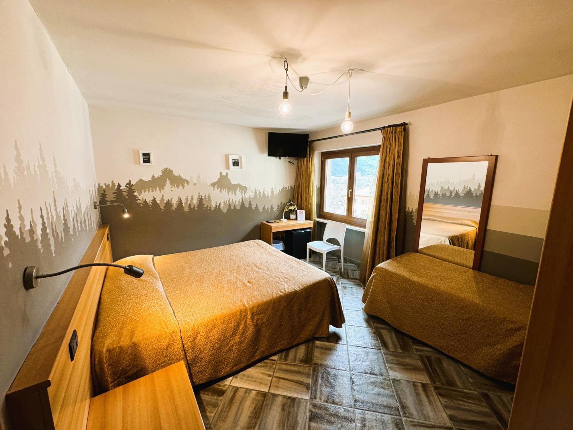 Hotel&Restaurant Armanac De Toubie 아르나드 외부 사진