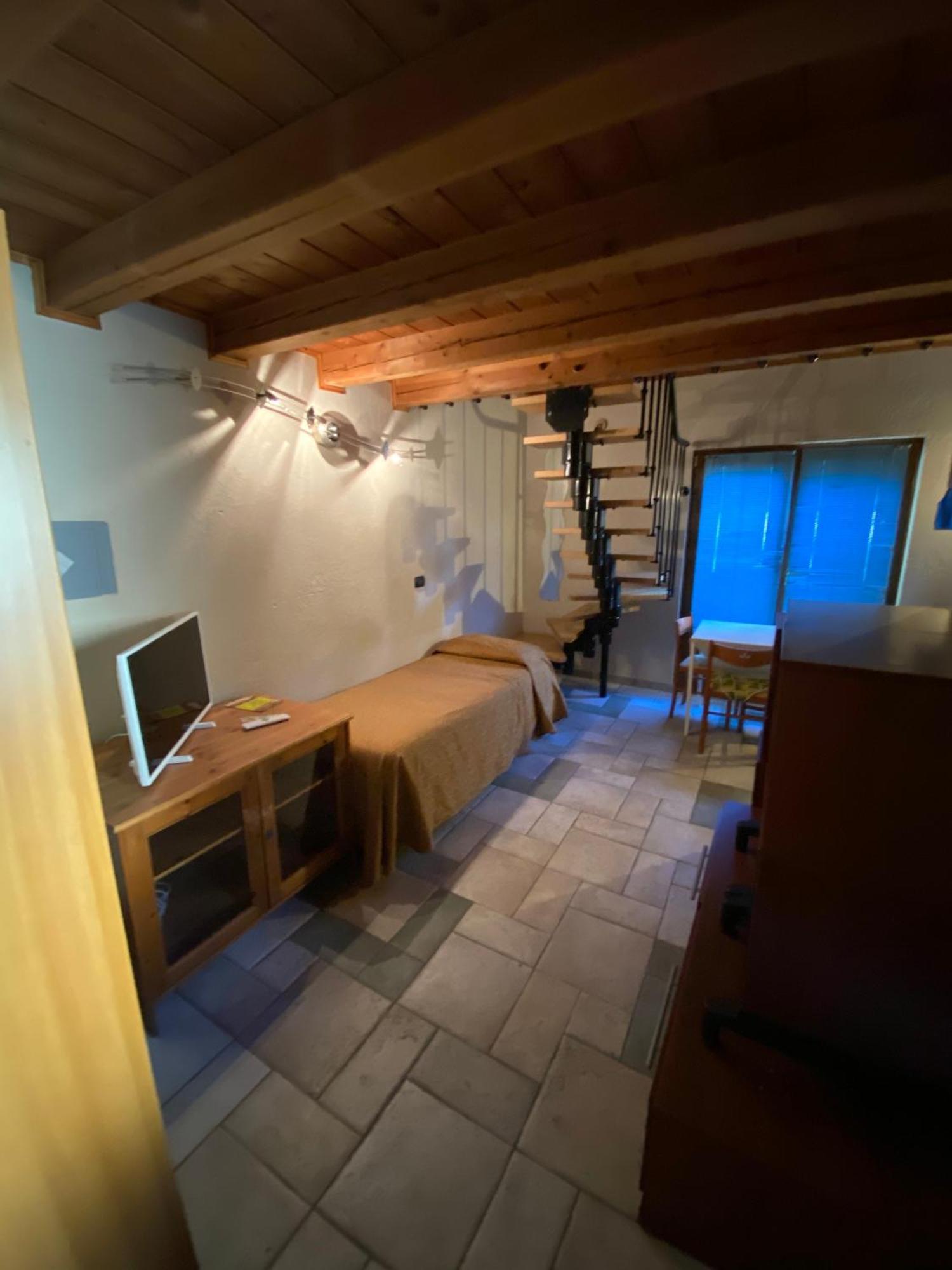 Hotel&Restaurant Armanac De Toubie 아르나드 외부 사진