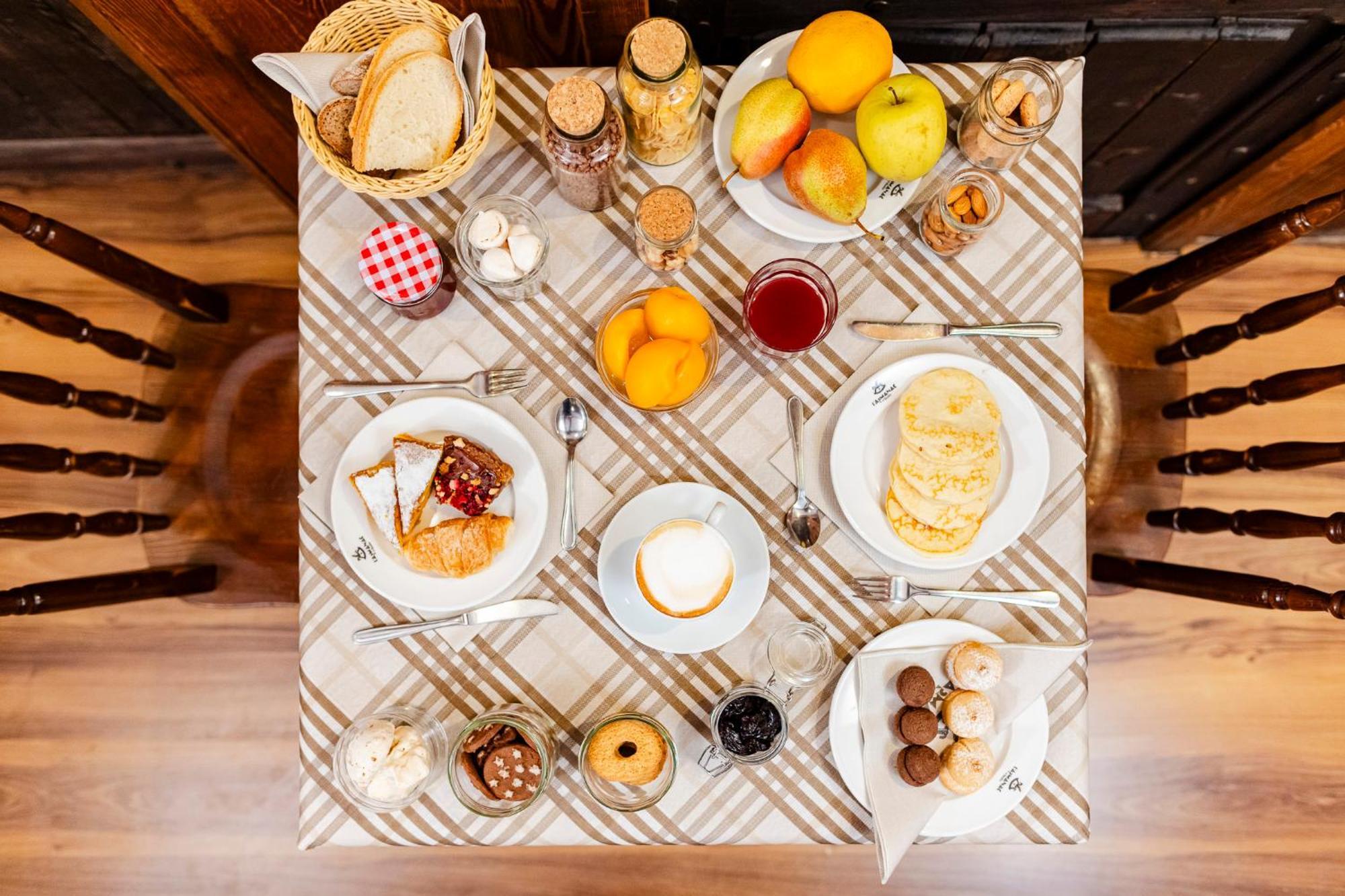 Hotel&Restaurant Armanac De Toubie 아르나드 외부 사진