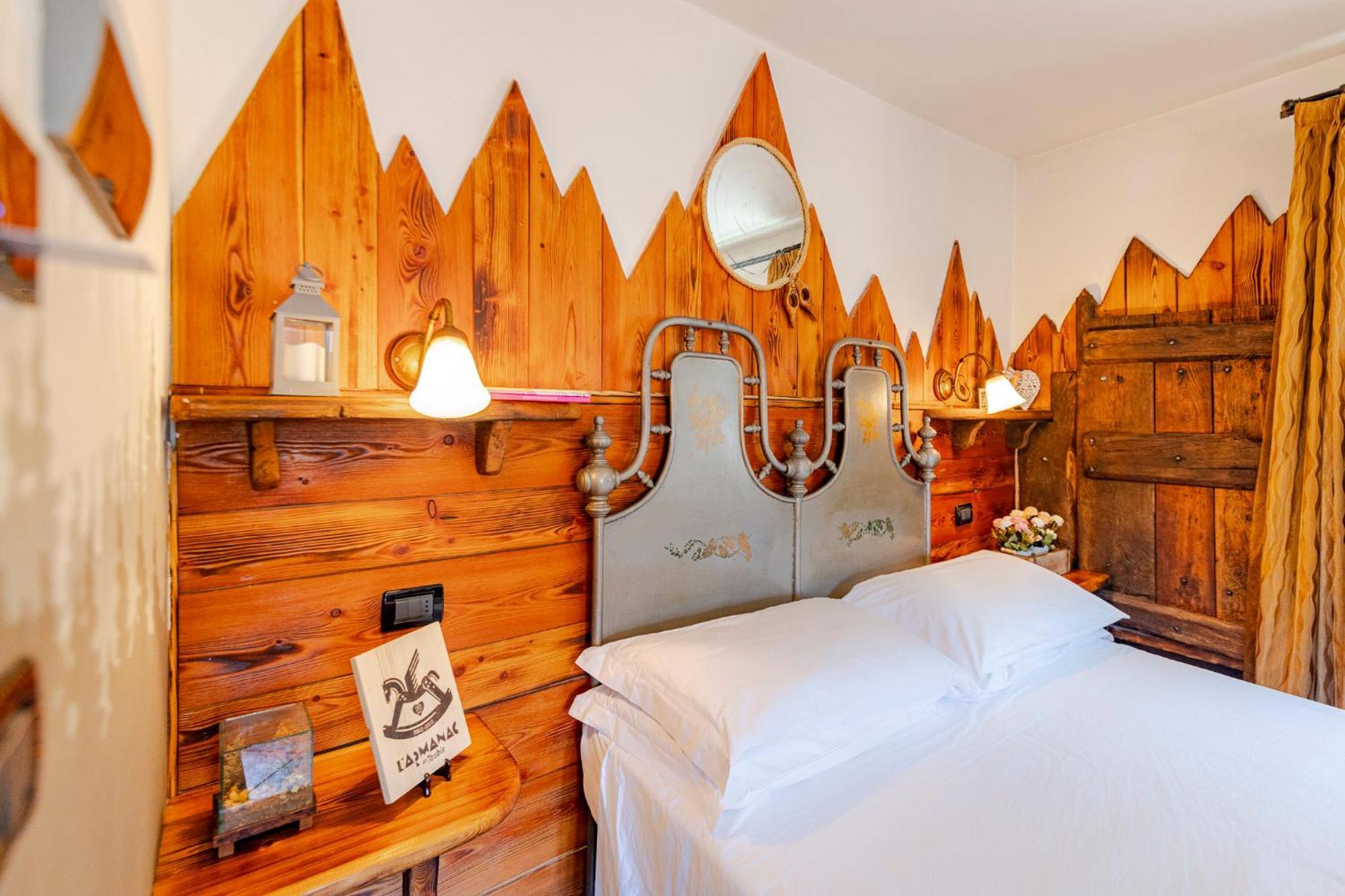 Hotel&Restaurant Armanac De Toubie 아르나드 외부 사진